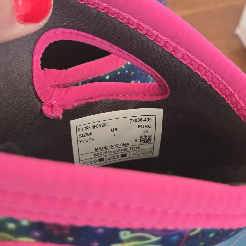 Amazon Kids Blue Rain Boots with Pink Trim and Star Print